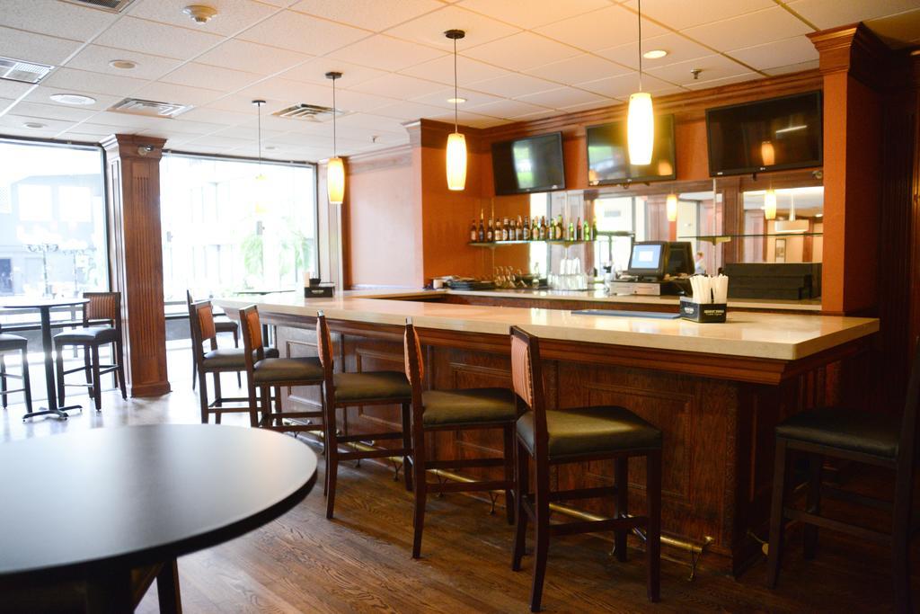 Charleston Airport Hotel นอร์ทชาร์ลส์ตัน ร้านอาหาร รูปภาพ